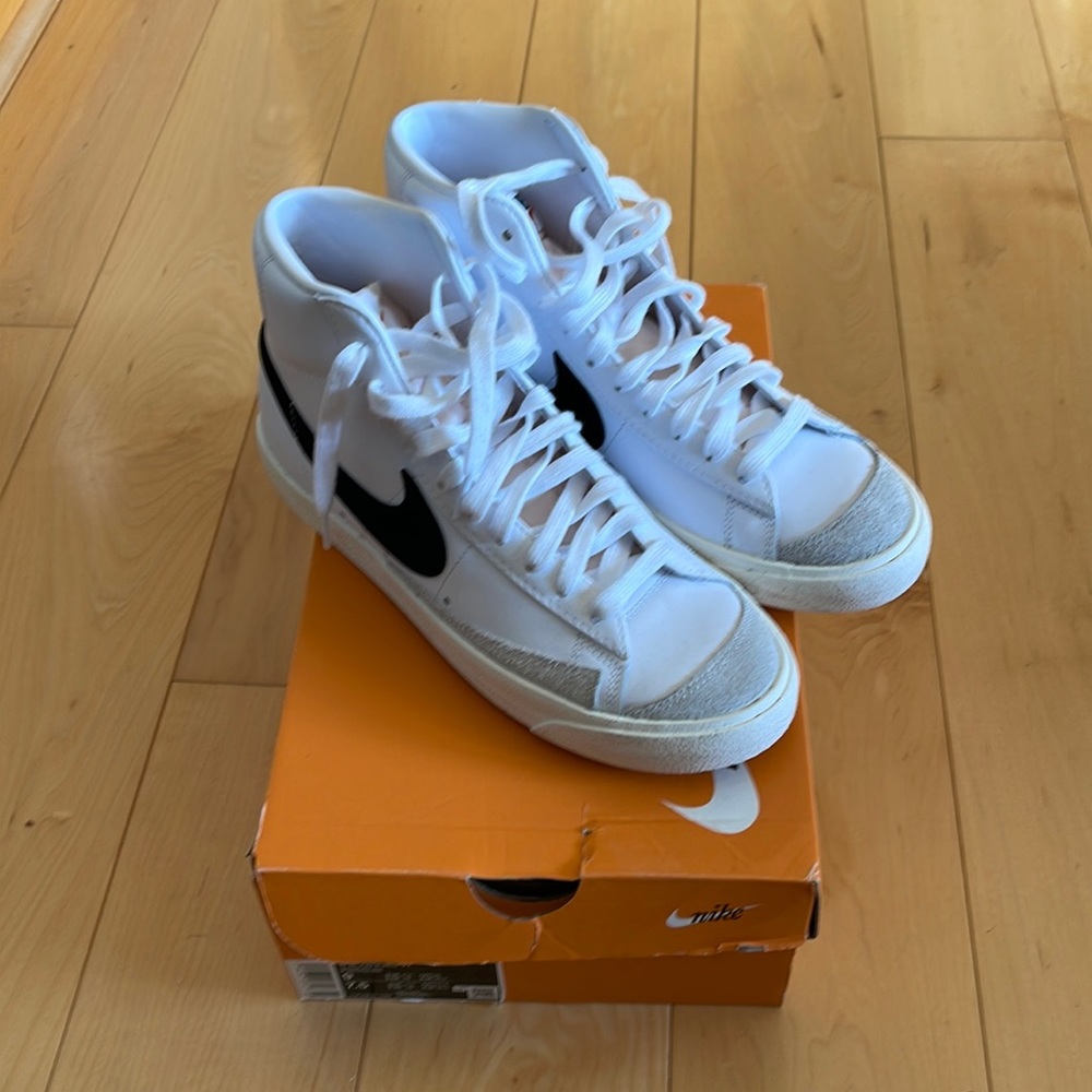 Nike, W Blazer Mid ‘77, size 9, white/black-sail